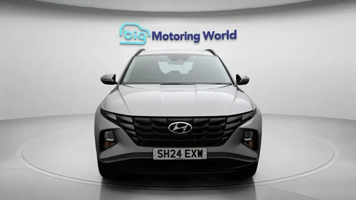 Begagnad Hyundai Tucson SE 150 HK (110 kW) 2024 Silver SUV