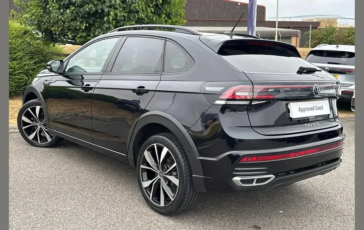 Used VW Taigo R-line 110 HP (80 kW) 2023 Black SUV
