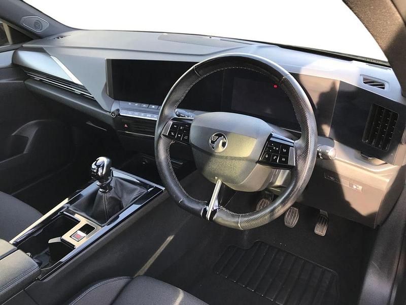 Used Vauxhall Astra S 130 HP (95 kW) 2024 Grey Hatchback