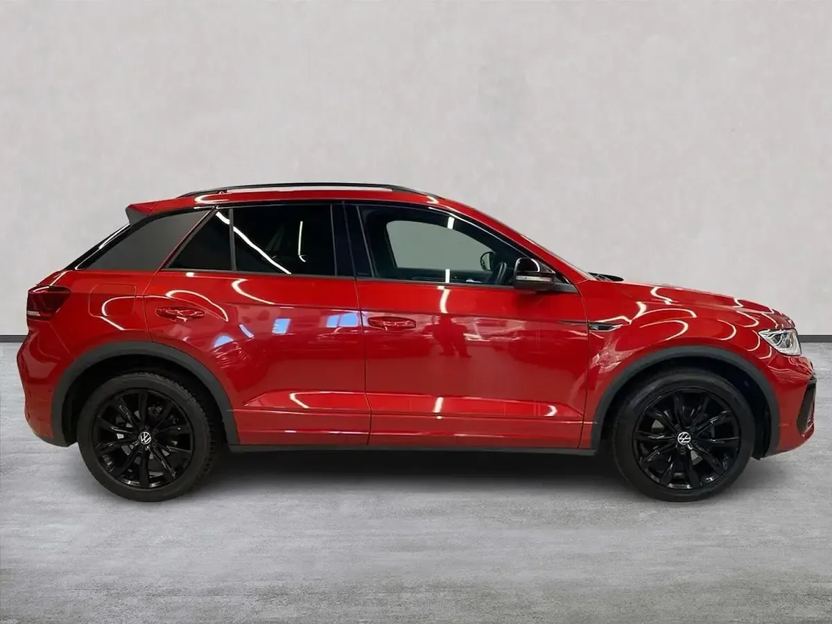 Used VW T-Roc R-line 150 HP (110 kW) 2023 Red SUV