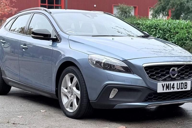 Used 2014 Volvo V40 CC Estate | £7,495 (Fair price) - Image 1/1