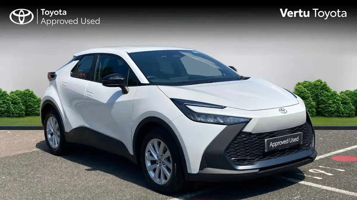 Used Toyota C-HR 140 HP (102 kW) 2025 SUV