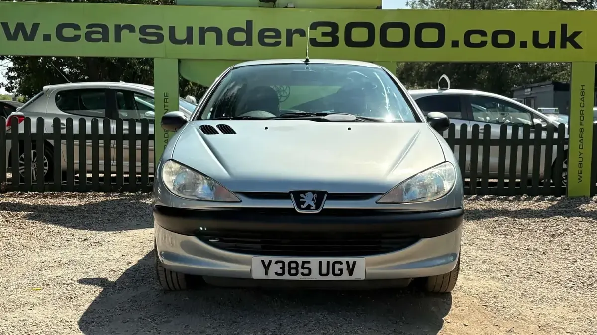 Used Peugeot 206 60 HP (44 kW) 2001 Silver Hatchback