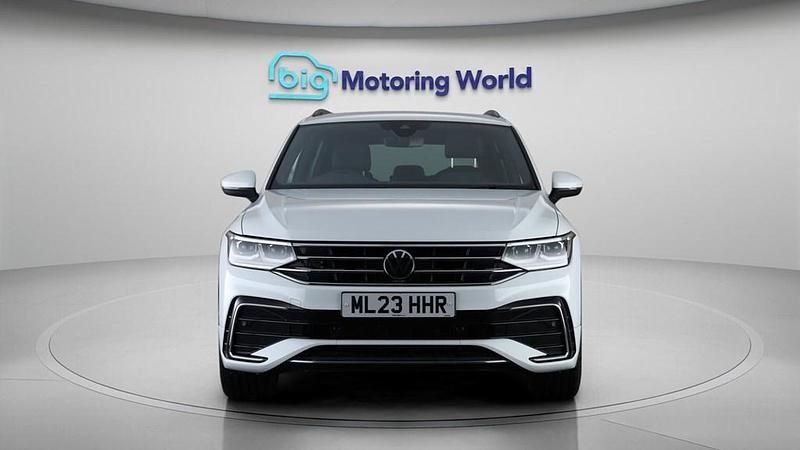 Used VW Tiguan R-line 150 HP (110 kW) 2023 White SUV