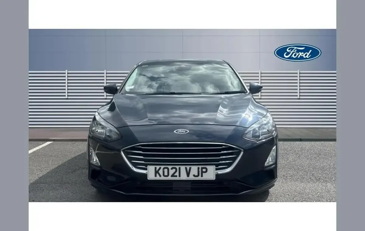 Used Ford Focus Titanium 123 HP (90 kW) 2021 Blue Hatchback