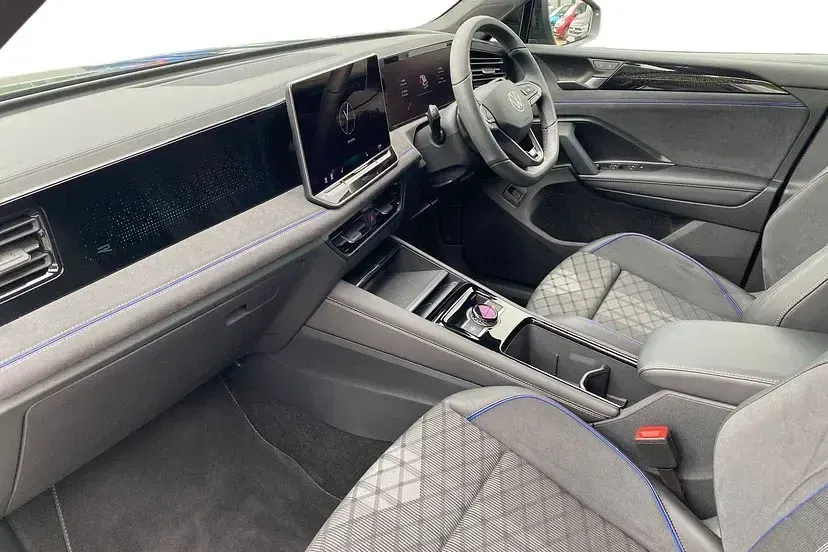 Used VW Tiguan R-line 150 HP (110 kW) 2026 Cipressino green SUV