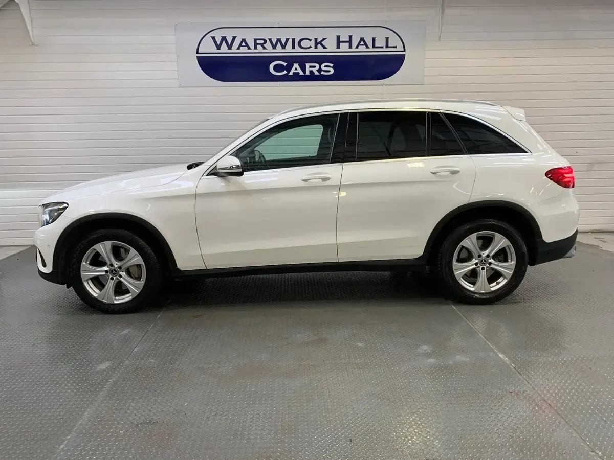 Used Mercedes GLC220 2018 White SUV