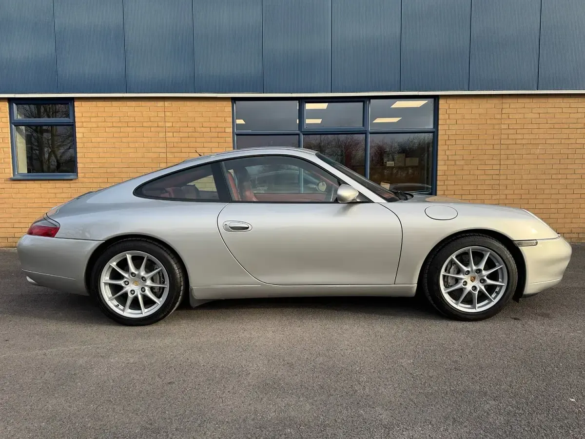 Used Porsche 911 Carrera 4 2000 Silver Coupe