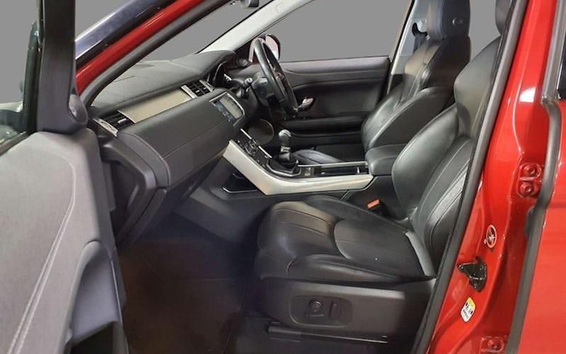 Used Land Rover Range Rover evoque SE 240 HP (176 kW) 2017 Hatchback