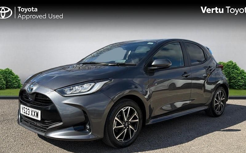 Used Toyota Yaris Hybrid Design 116 HP (85 kW) 2026 Hatchback