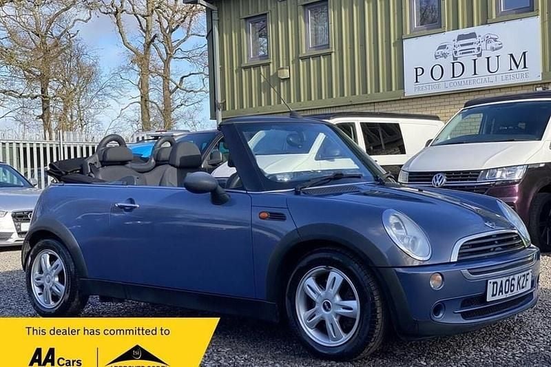 Used Mini ONE 90 HP (66 kW) 2006 Blue Hatchback