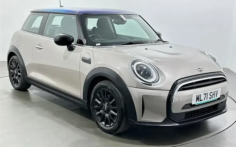 Used Mini Cooper Classic 136 HP (100 kW) 2022 Hatchback
