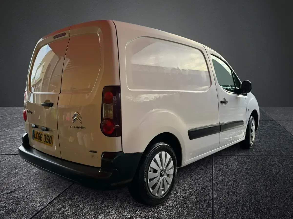 Second-hand Citroën Berlingo 100 CP (73 kW) 2016 Alb Monovolum