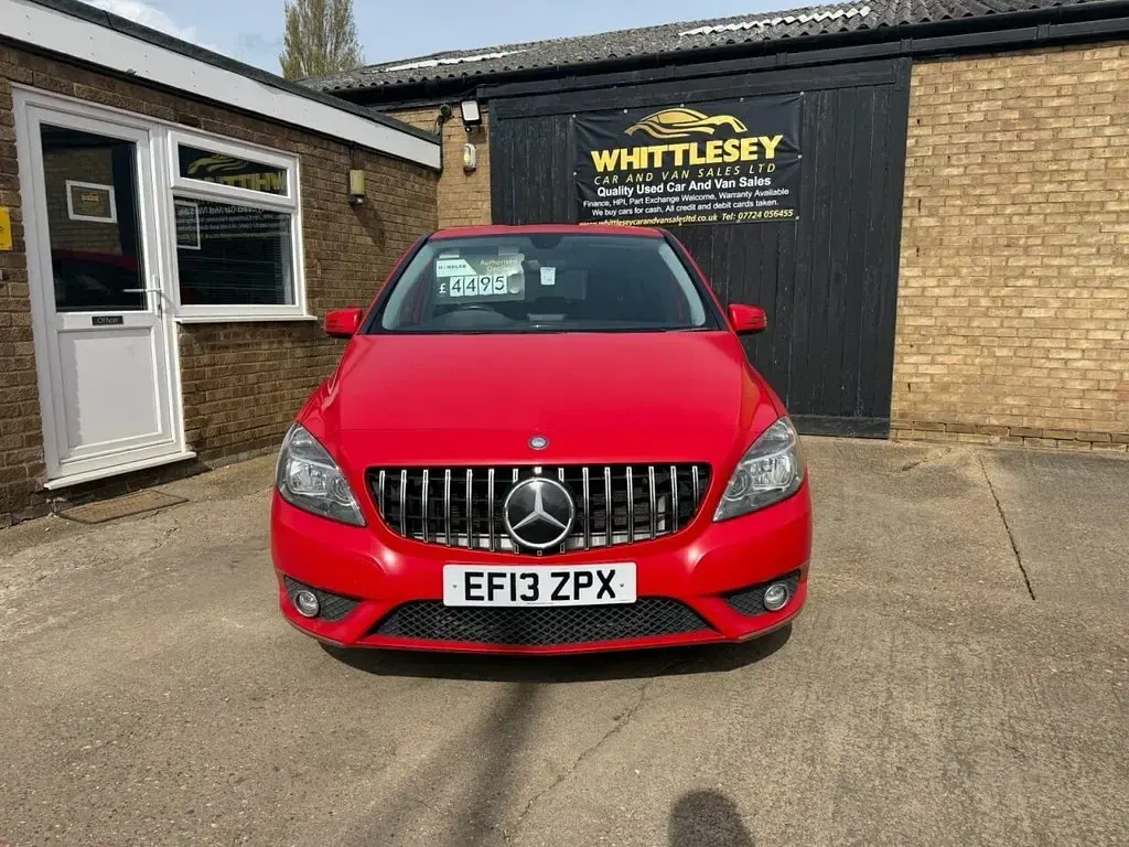 Used Mercedes B180 SE 109 HP (80 kW) 2013 Red MPV