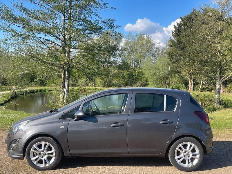 Używany Vauxhall Corsa 90 KM (66 kW) 2011 Szary Hatchback
