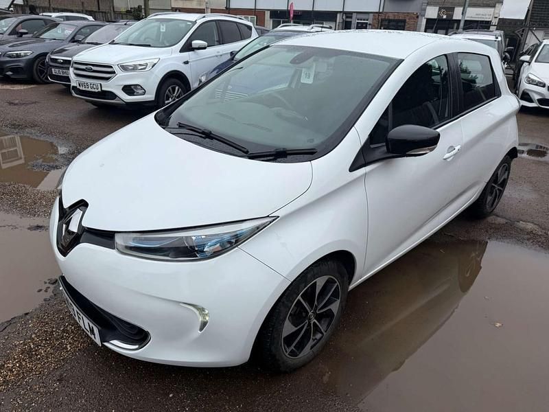 Used Renault Zoe Dynamique 80 kW (109 HP) 2019 White Hatchback