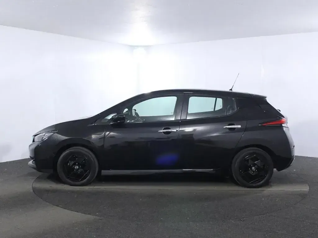 Used Nissan Leaf Acenta 110 kW (150 HP) 2022 Black Hatchback