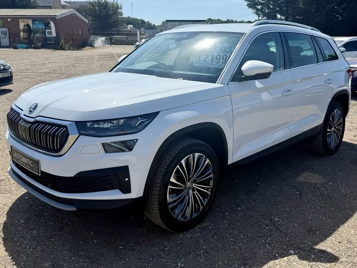 Used Skoda Kodiaq SE L Executive 150 HP (110 kW) 2022 White SUV