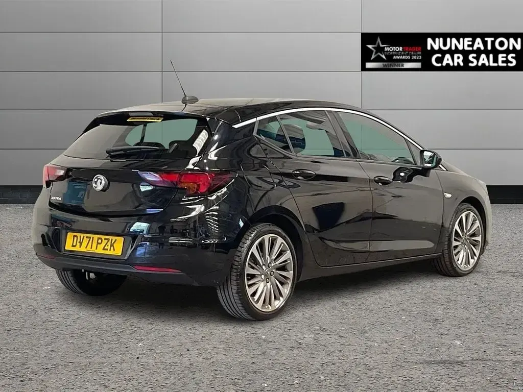 Used Vauxhall Astra Edition 145 HP (106 kW) 2021 Black Hatchback