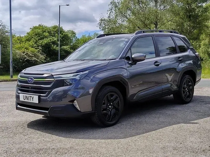 Begagnad Subaru Forester 2025 Grå SUV