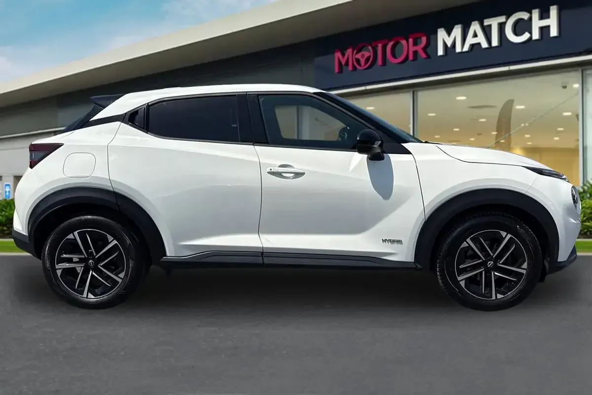 Used Nissan Juke N-Connecta 143 HP (105 kW) 2024 White SUV