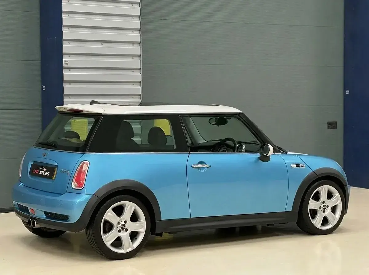 Używany Mini Cooper S Hatch 2005 Niebieski Hatchback