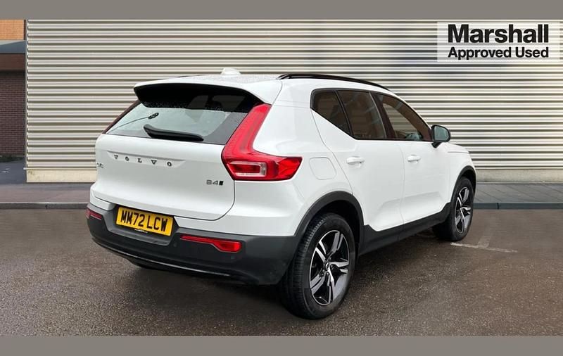 Used Volvo XC40 Plus 194 HP (142 kW) 2022 White SUV
