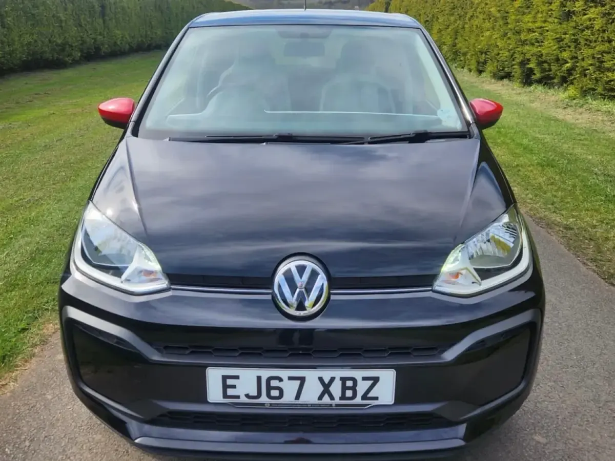 Used VW up! Beats 90 HP (66 kW) 2017 Black Hatchback