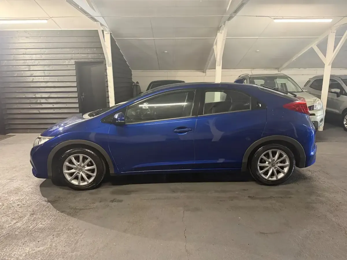 Used Honda Civic SE 142 HP (104 kW) 2012 Blue Hatchback