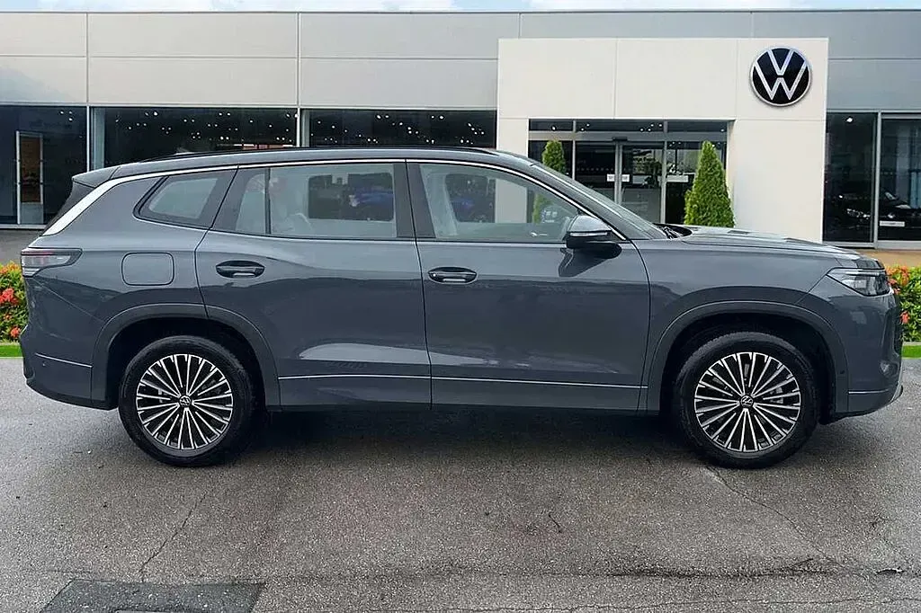Used VW Tayron Life 150 HP (110 kW) 2026 Grey SUV