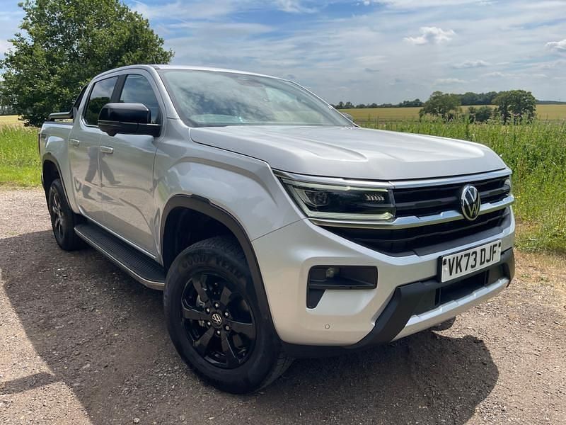 Light grey Used 2023 VW Amarok Style Pickup | £37,995 (A bit pricey) - Image 1/4