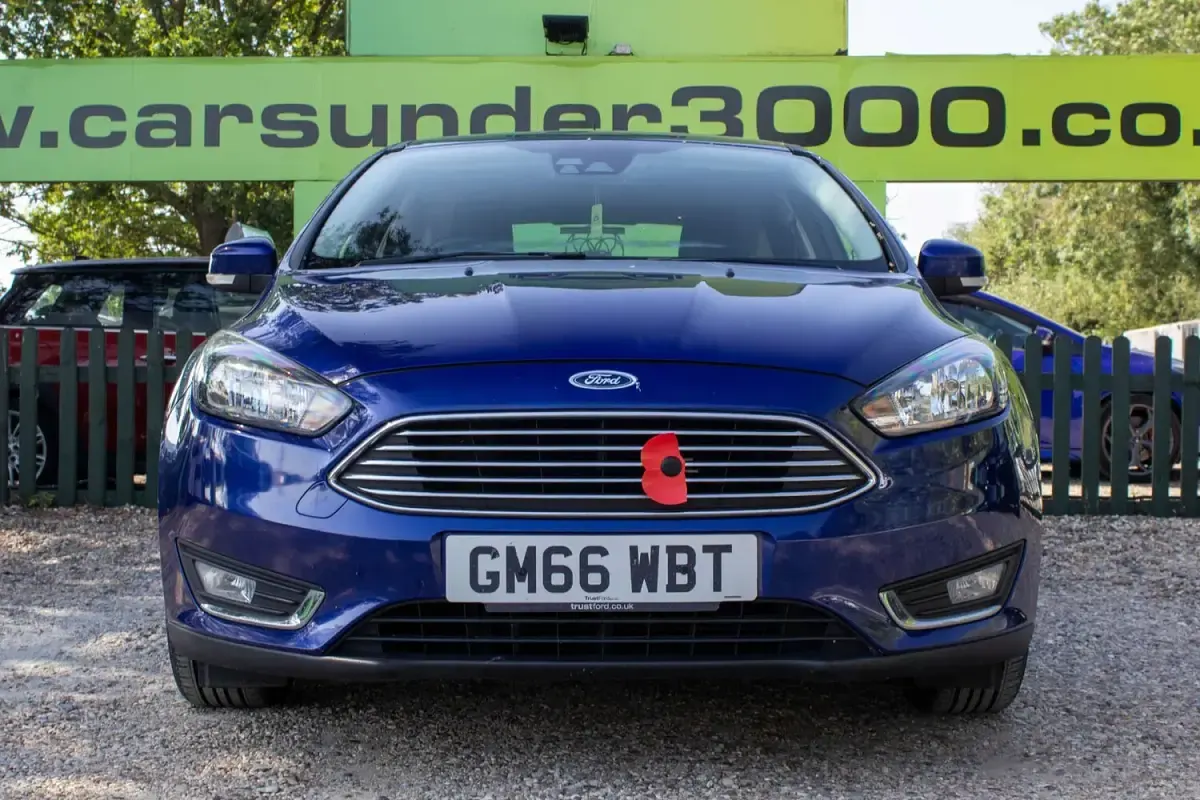 Used Ford Focus Titanium 125 HP (91 kW) 2017 Blue Hatchback