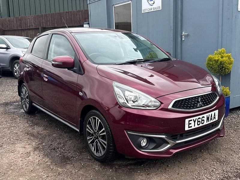 Used Mitsubishi Mirage 79 HP (58 kW) 2016 Mauve/purple Hatchback