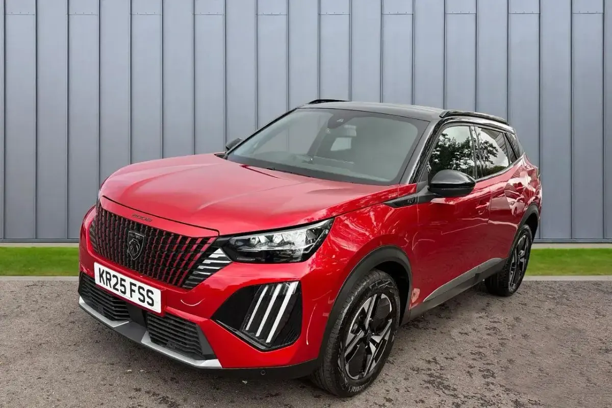 Used Peugeot 2008 GT 134 HP (98 kW) 2025 Red SUV
