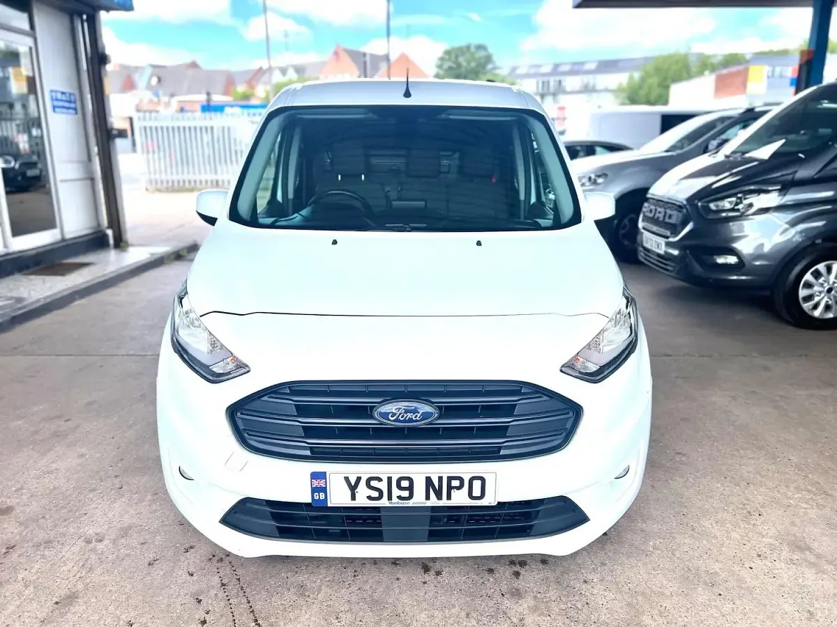 Used Ford Transit Connect Limited 120 HP (88 kW) 2019 White MPV