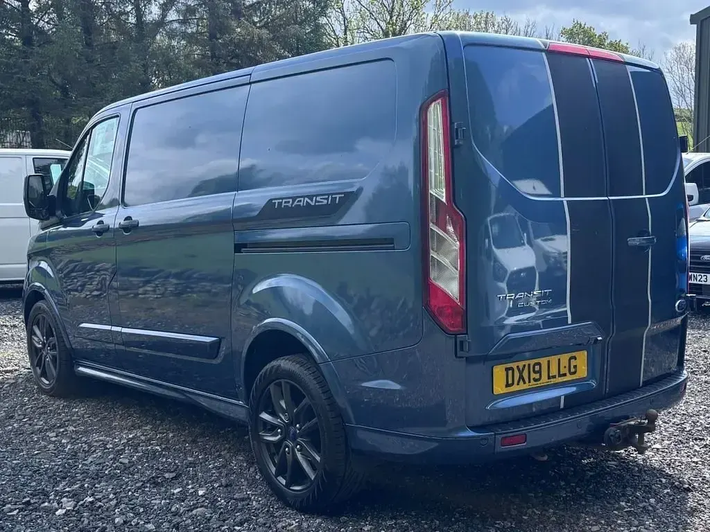Begagnad Ford Transit Custom Sport 170 HK (125 kW) 2019 Blå Van