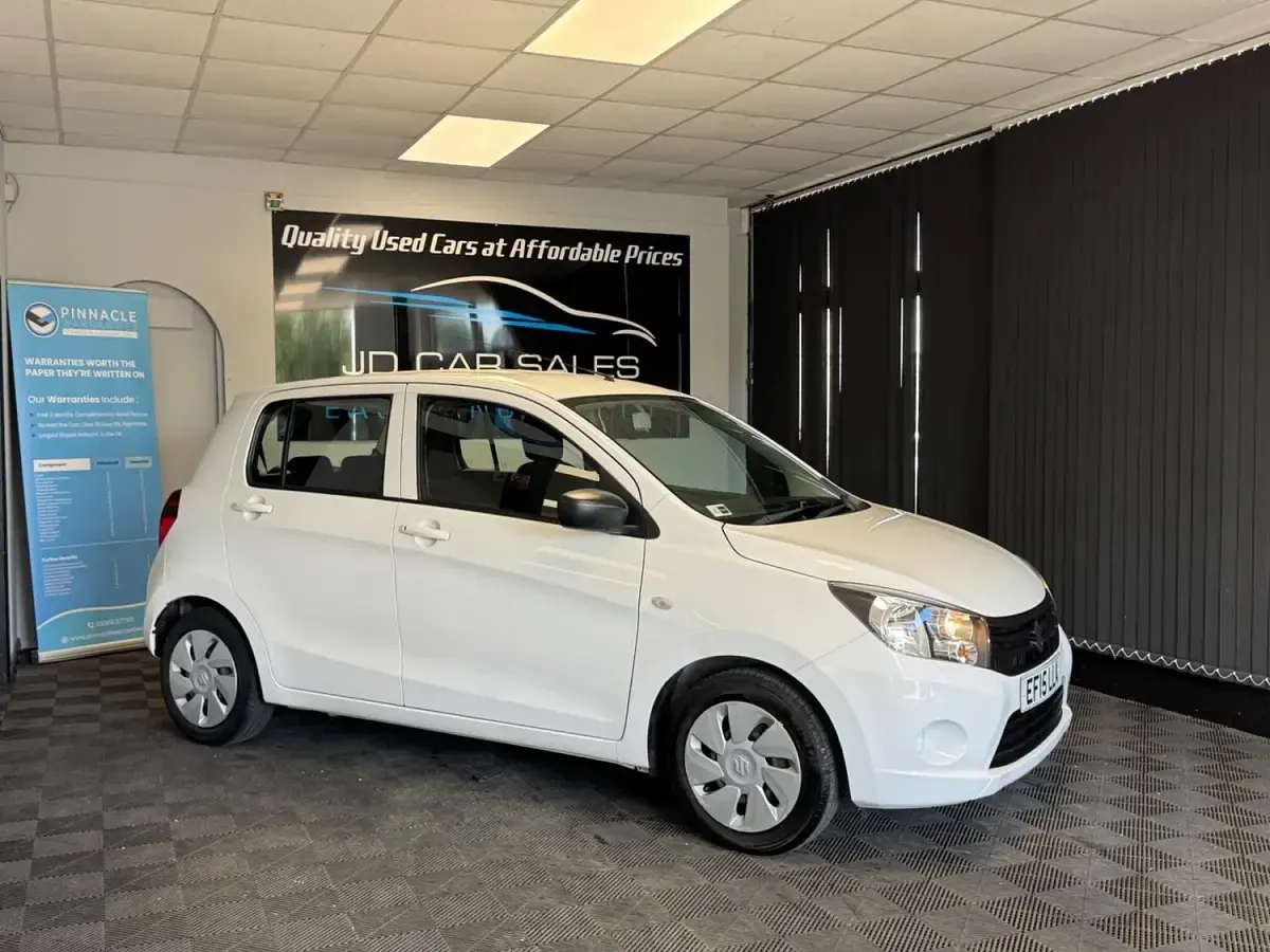 Used Suzuki Celerio 68 HP (50 kW) 2015 White Hatchback