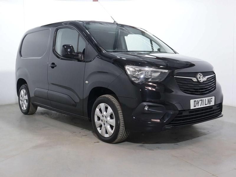 Black Used 2021 Vauxhall Combo Edition MPV | £9,800 (Fair price) - Image 1/1