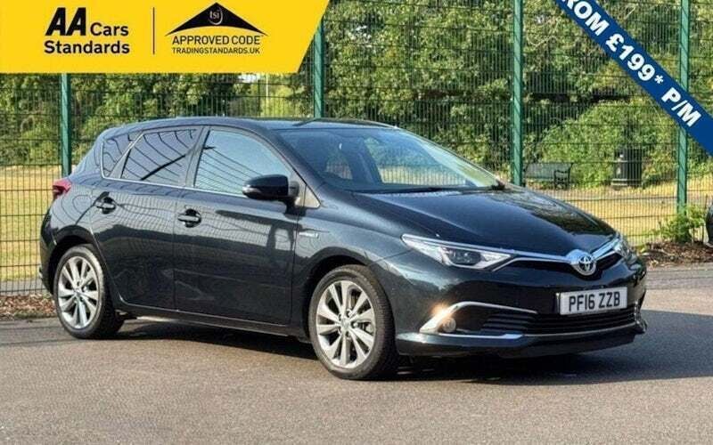 Used 2016 Toyota Auris Hybrid Hatchback | £11,495 (Fair price) - Image 1/4