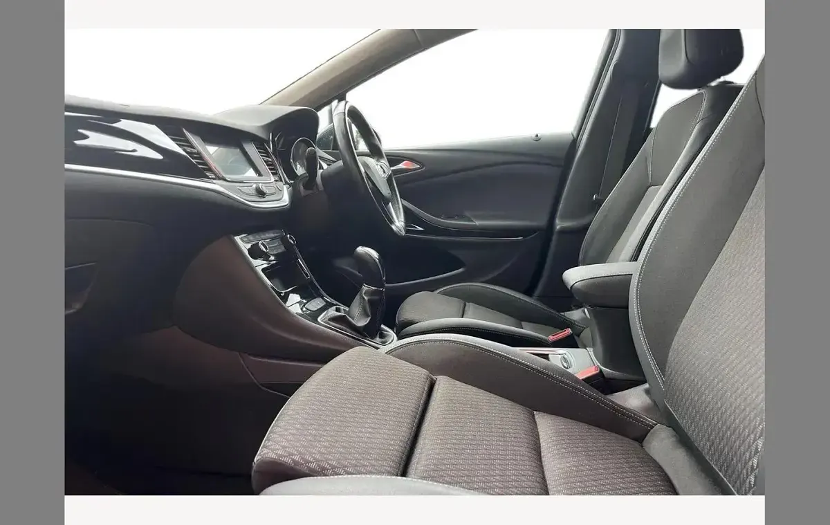 Used Vauxhall Astra 150 HP (110 kW) 2019 Blue Hatchback