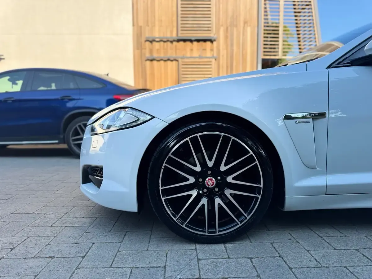 Used Jaguar XF R-Sport 2015 White Estate