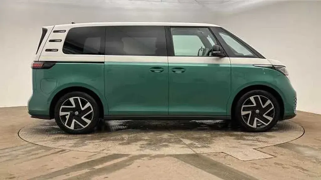 Used VW ID. Buzz Pro 150 kW (204 HP) 2023 White MPV