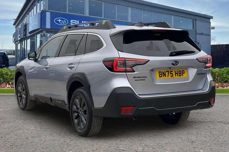 Nowe Subaru Outback 2025 Srebrny SUV
