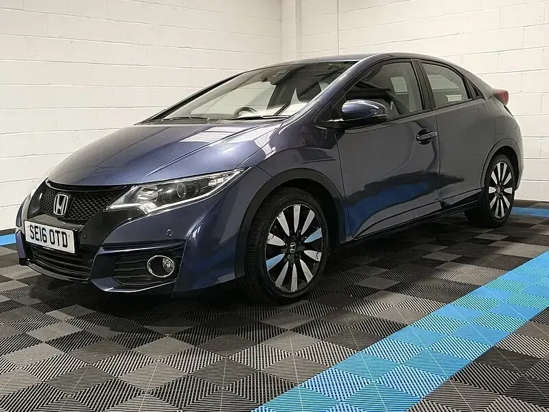 Used Honda Civic SE Plus 2016 Blue Hatchback