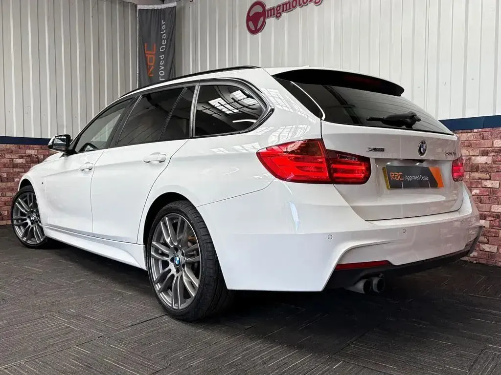 Used BMW 330 M Sport 258 HP (189 kW) 2014 White Estate