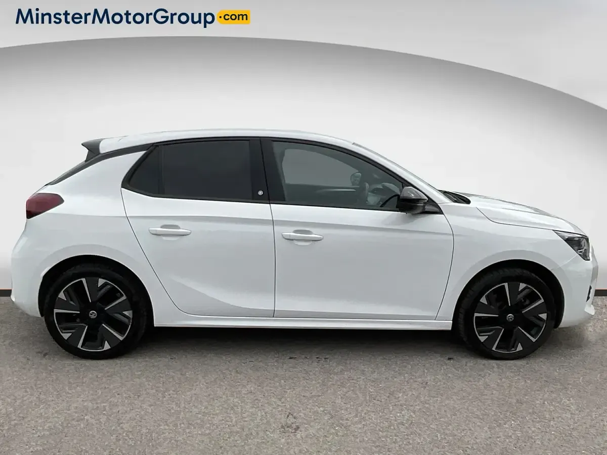 Used Vauxhall Corsa-e 100 kW (136 HP) 2023 White Hatchback