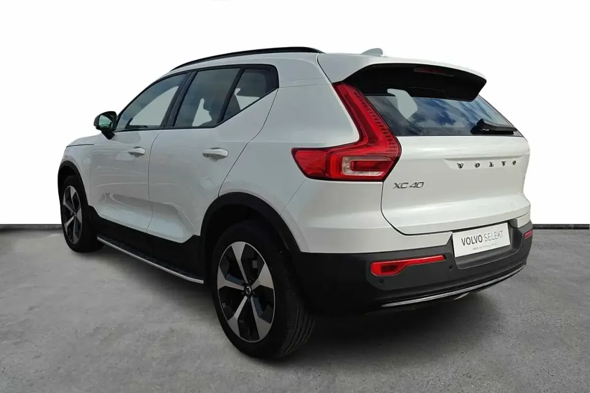 Used Volvo XC40 Plus 161 HP (118 kW) 2025 Black SUV