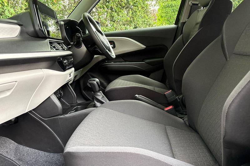 Used Suzuki Swift 82 HP (60 kW) 2025 Black Hatchback