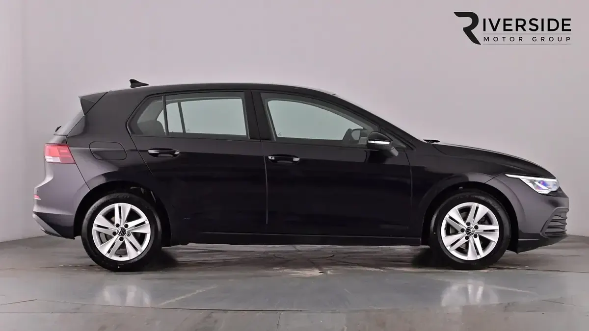 Used VW Golf VIII S 130 HP (95 kW) 2023 Deep black Hatchback