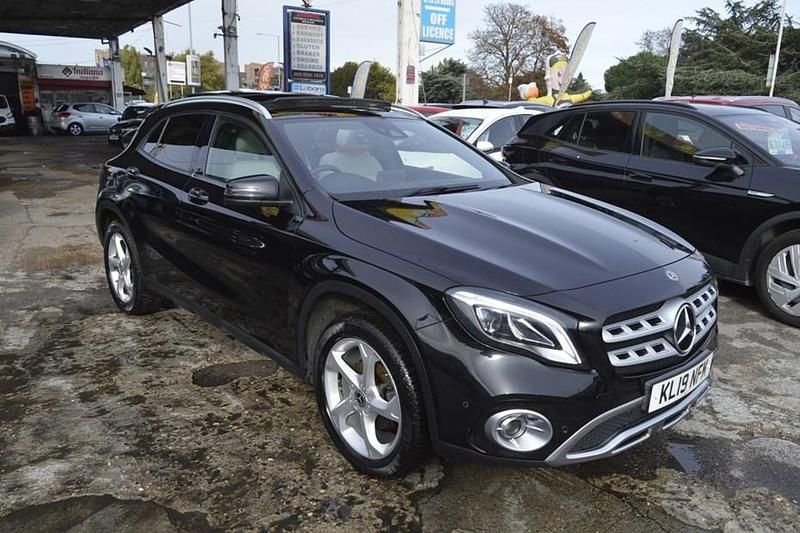 Black Used 2019 Mercedes GLA200 Premium Plus SUV | £14,999 (Fair price) - Image 1/1